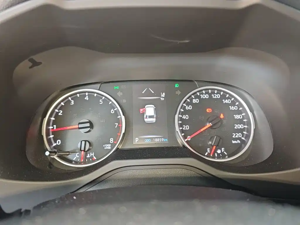Toyota RAV4 — миниатюра 12