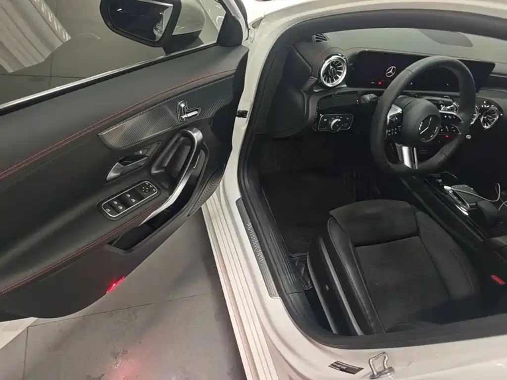 Mercedes-Benz A-Class — миниатюра 16