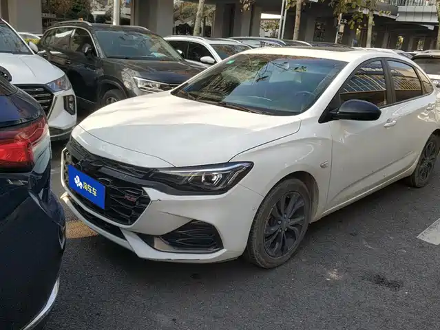 CHEVROLET CRUZE 2019