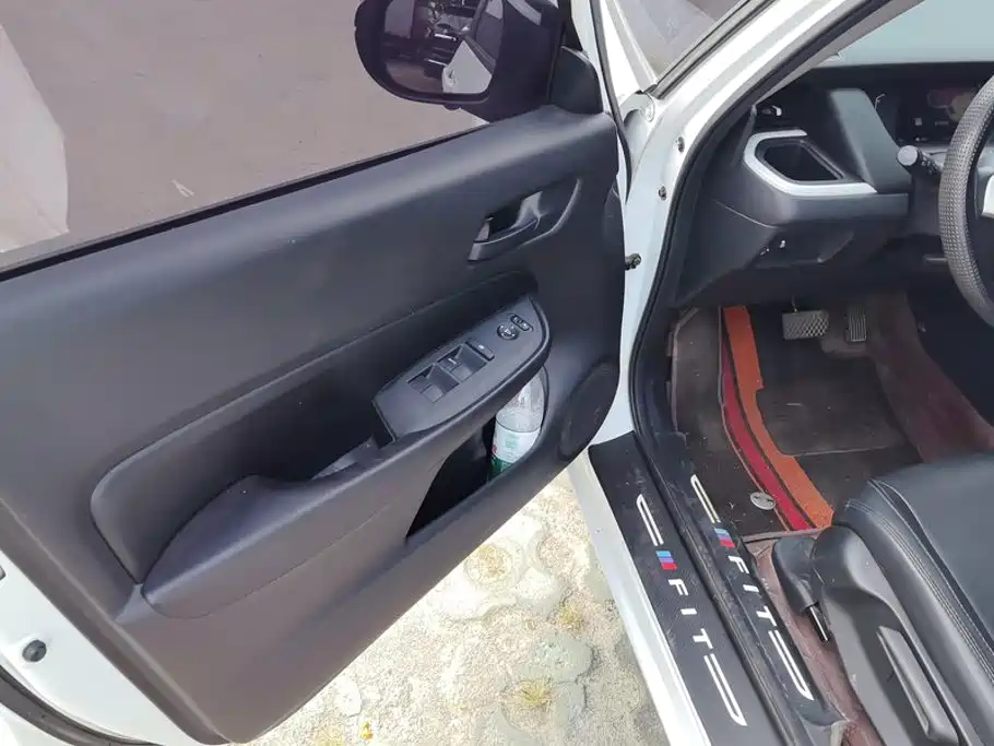 Honda Fit — миниатюра 7