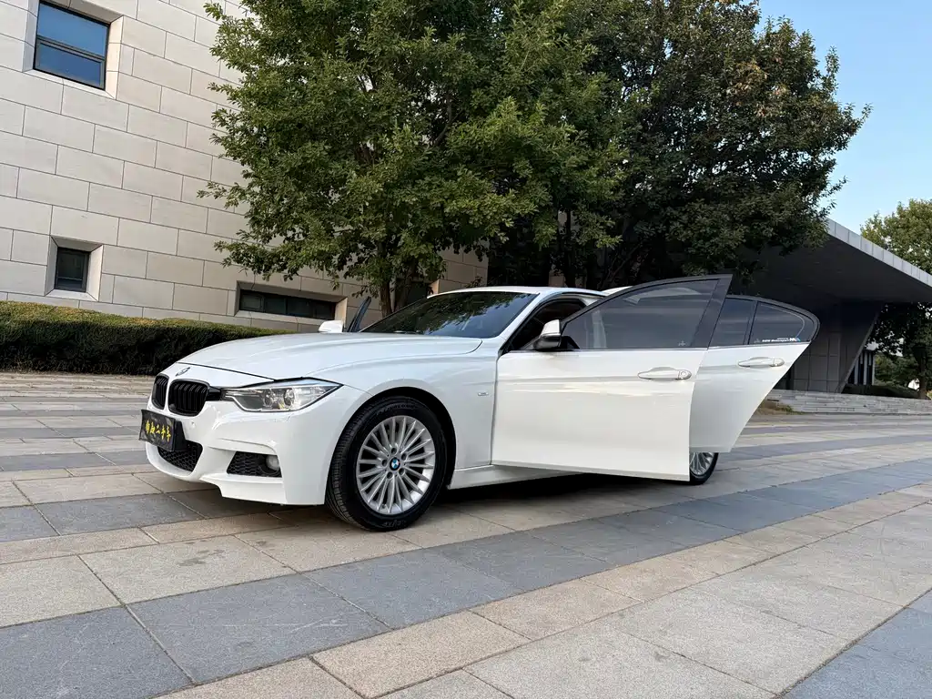 BMW 3 Series — миниатюра 12