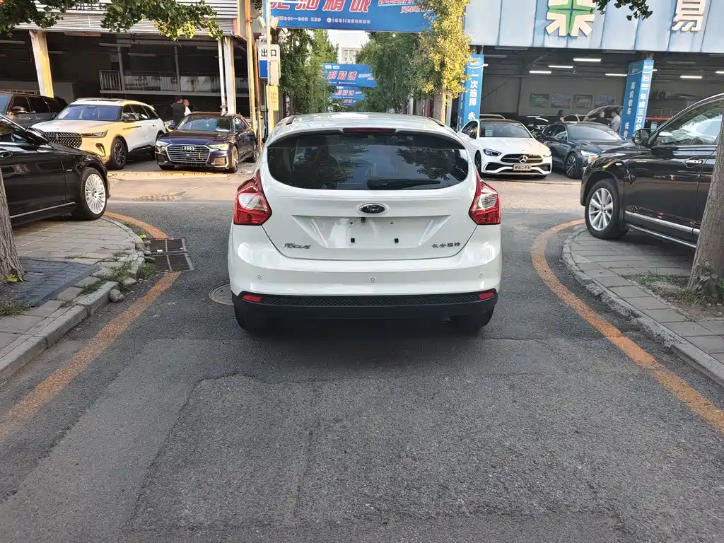 Ford Focus — миниатюра 5