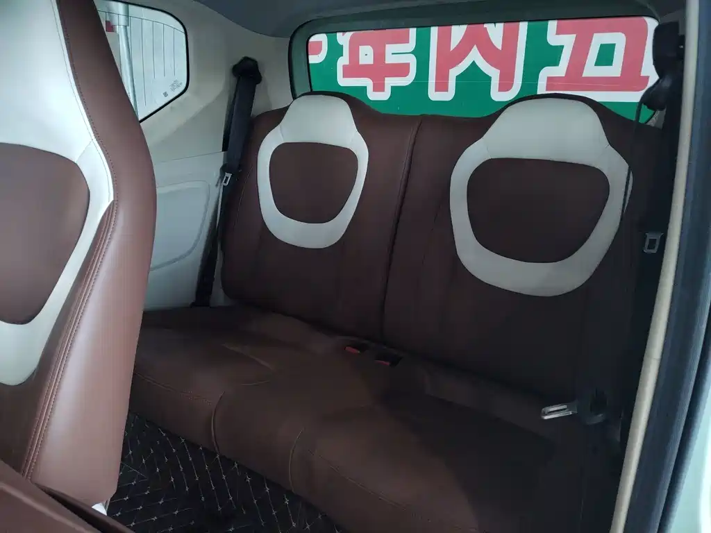 Wuling MINIEV — миниатюра 6