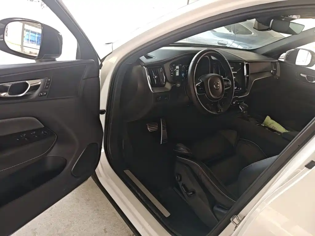 Volvo XC60 — миниатюра 16