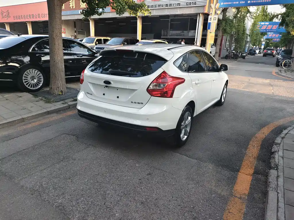 Ford Focus — миниатюра 4