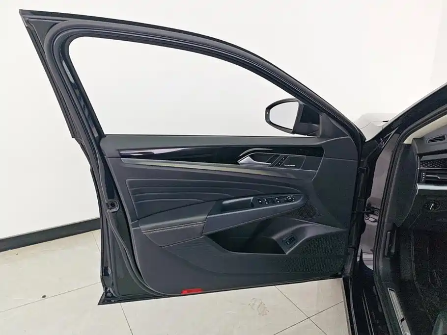 Volkswagen Passat — миниатюра 7