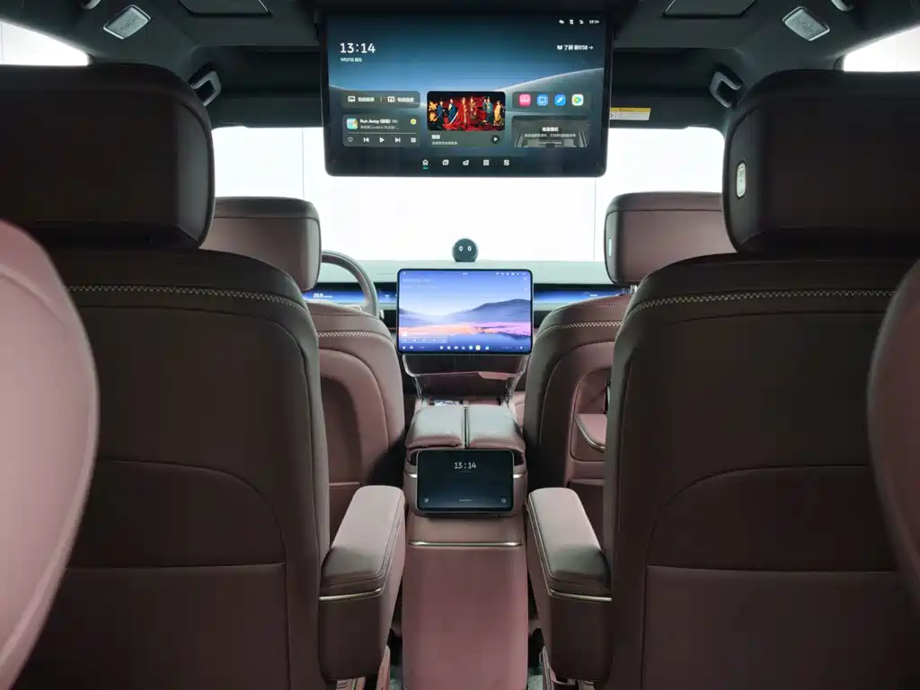 NIO ES8 — миниатюра 12
