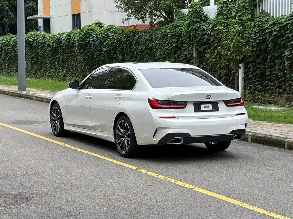 BMW 3 Series — миниатюра 21
