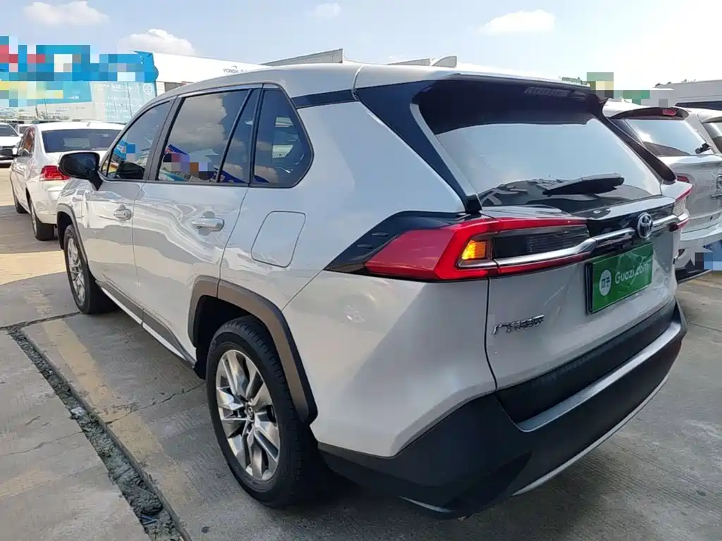 Toyota Wildlander — миниатюра 5