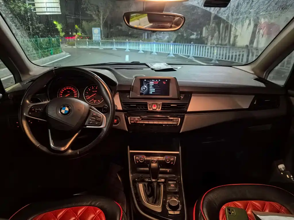 BMW 2 Series Active Tourer — миниатюра 7