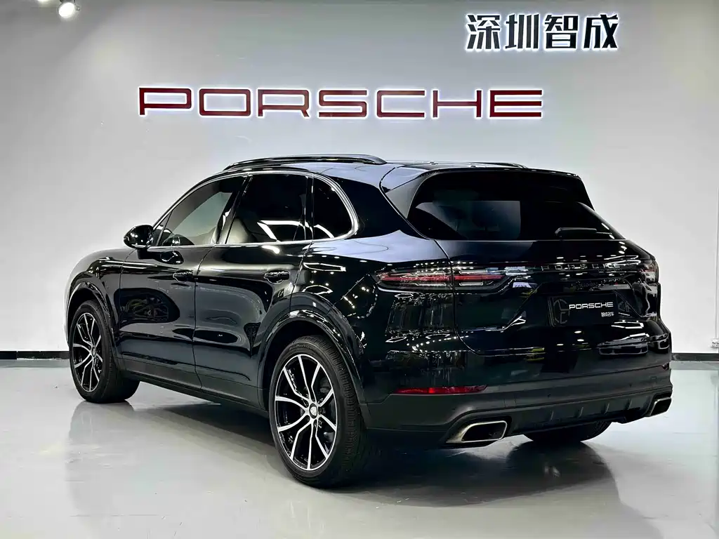 Porsche Cayenne — миниатюра 9