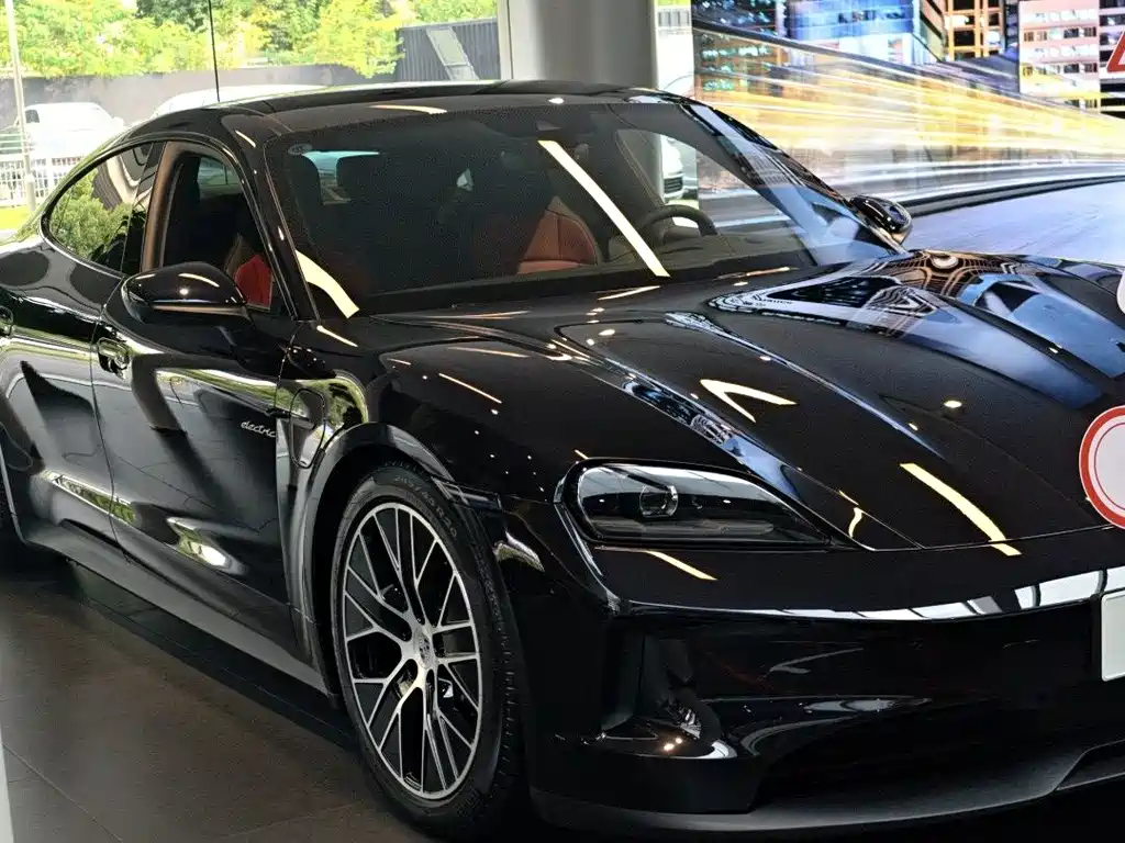 Porsche Taycan — миниатюра 2