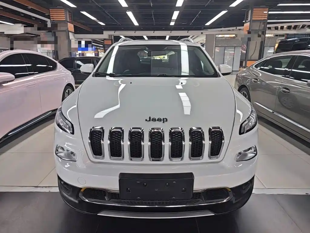 Jeep Cherokee — миниатюра 3