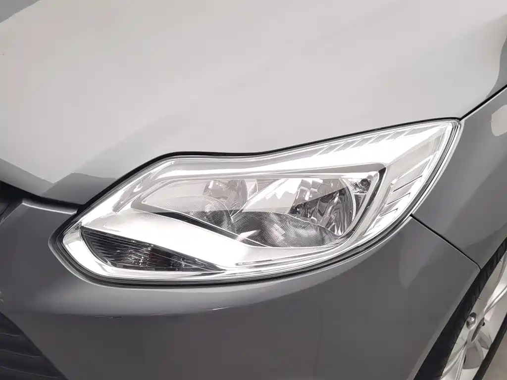 Ford Focus — миниатюра 7