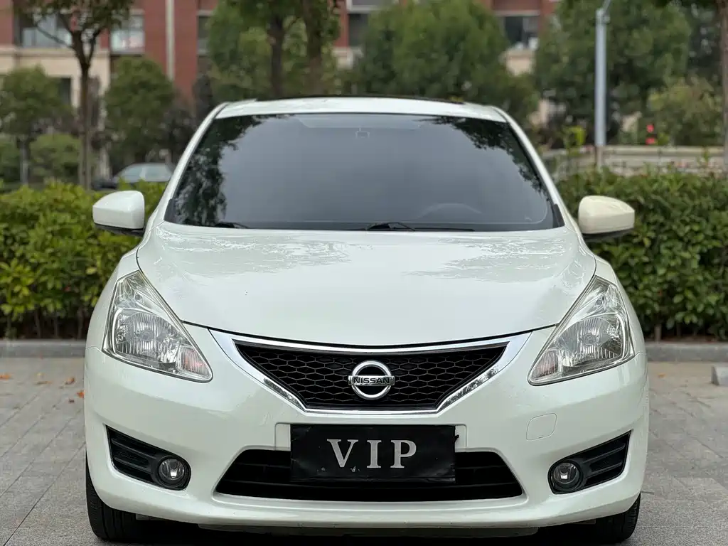 Nissan Tiida — миниатюра 2