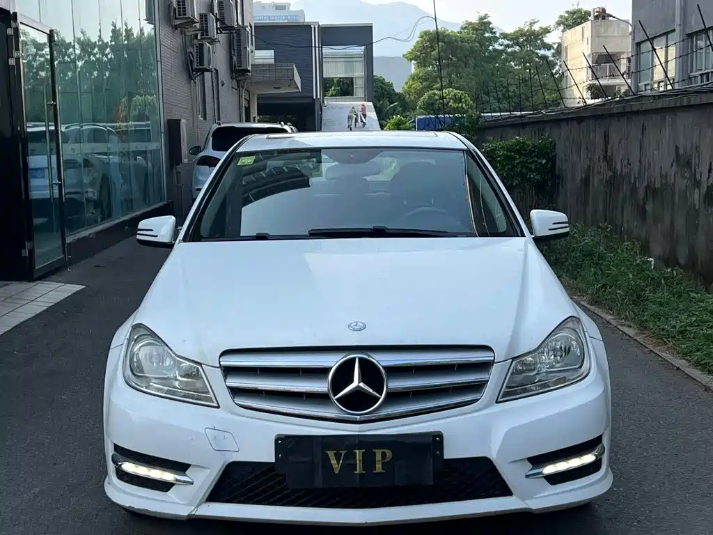 Mercedes-Benz C-Class — миниатюра 2