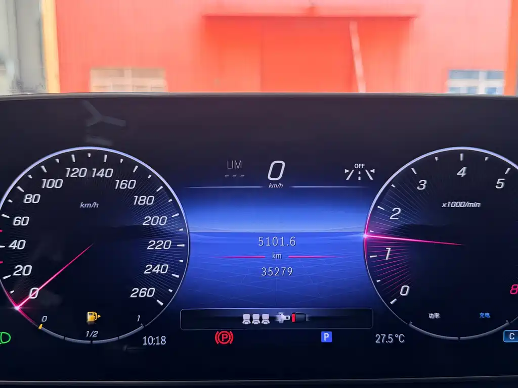 Mercedes-Benz C-Class — миниатюра 23