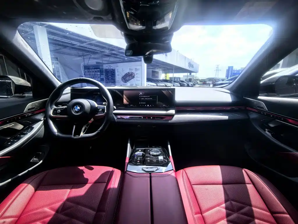 BMW 5 Series — миниатюра 5