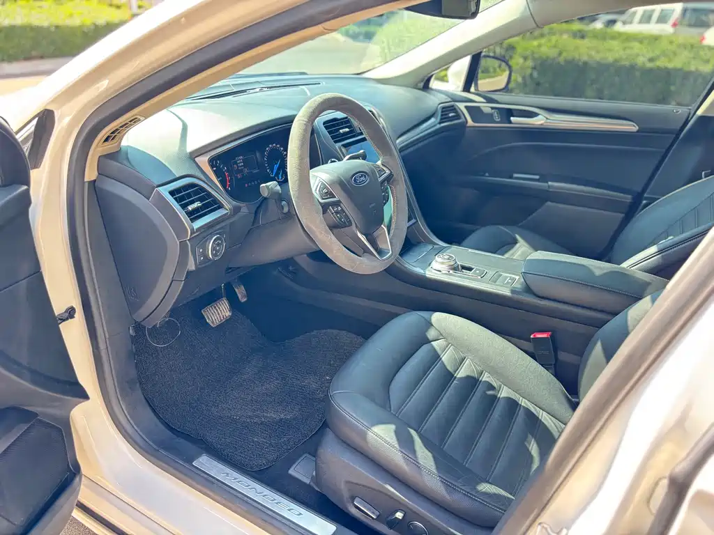 Ford Mondeo — миниатюра 4