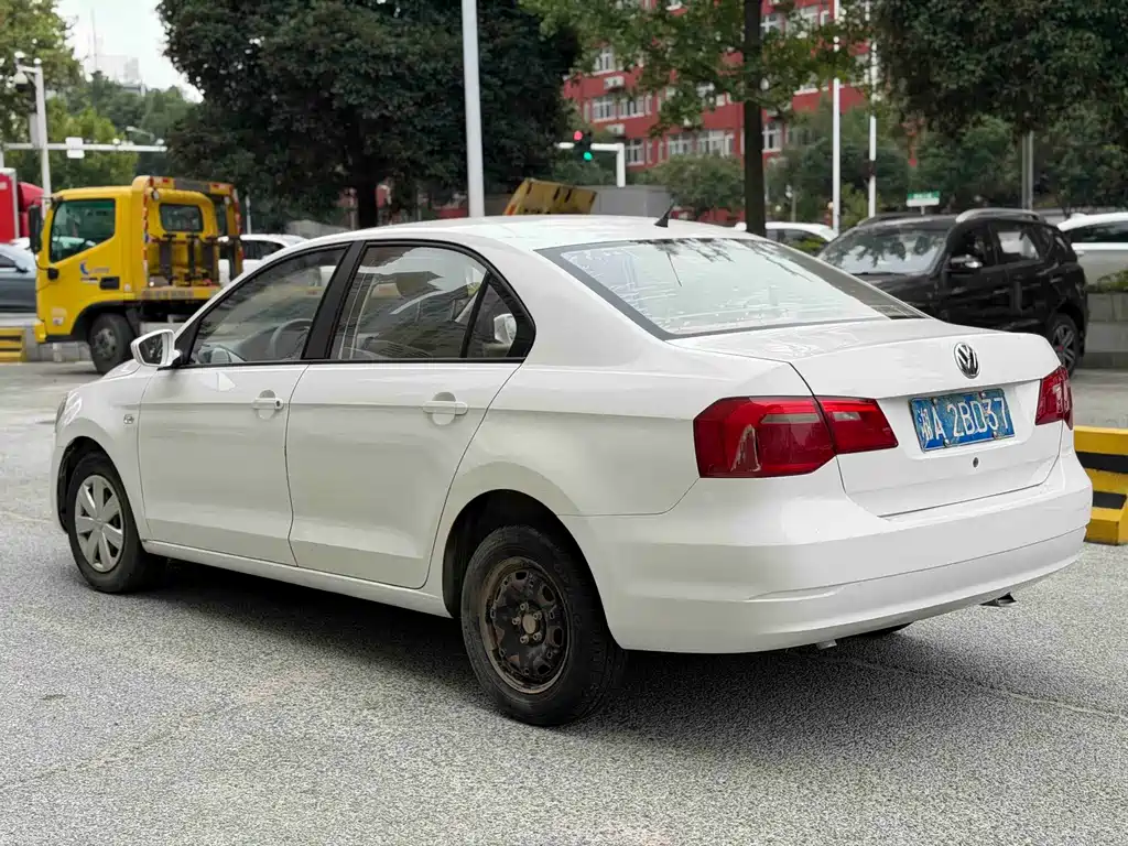 Volkswagen Jetta — миниатюра 6