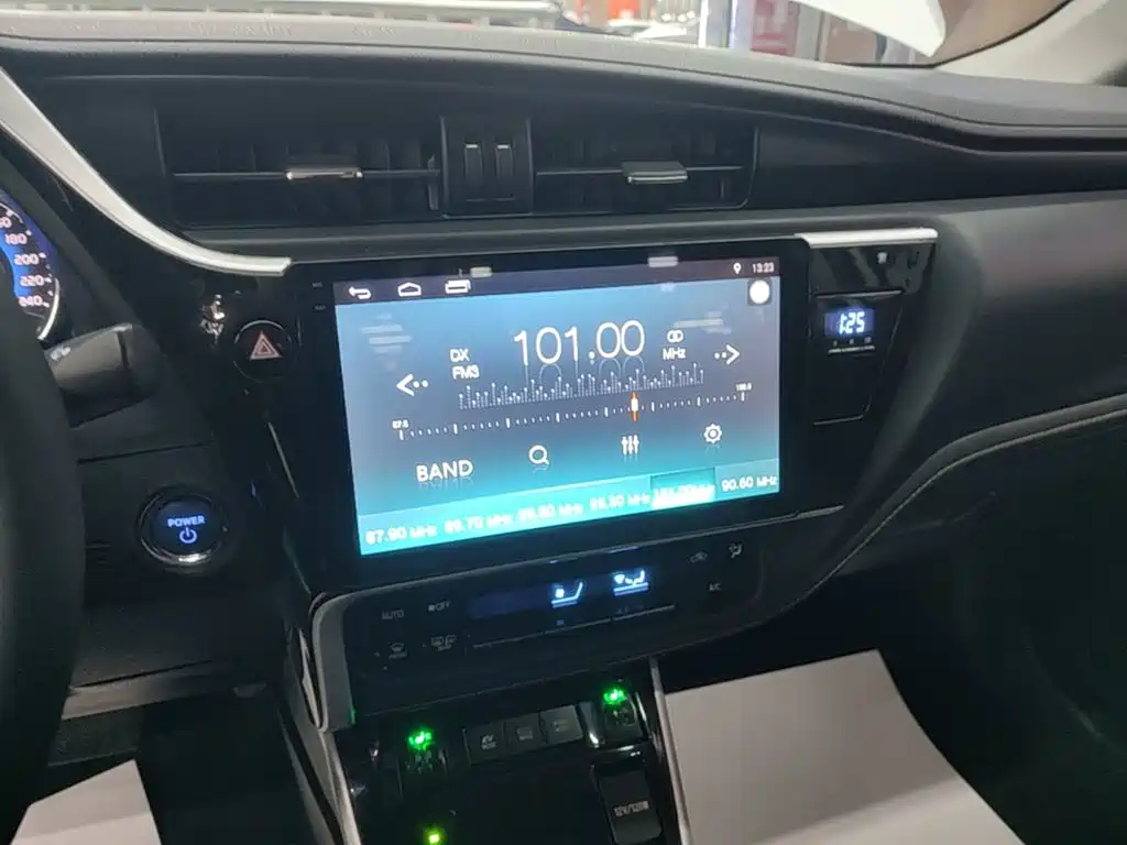 Toyota Corolla — миниатюра 13