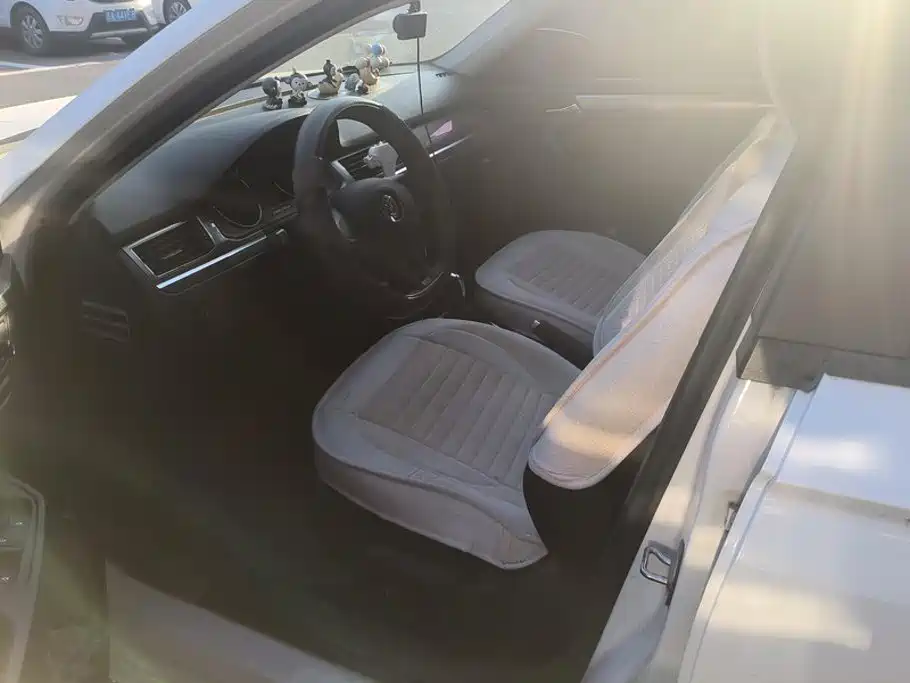 Volkswagen Bora — миниатюра 9