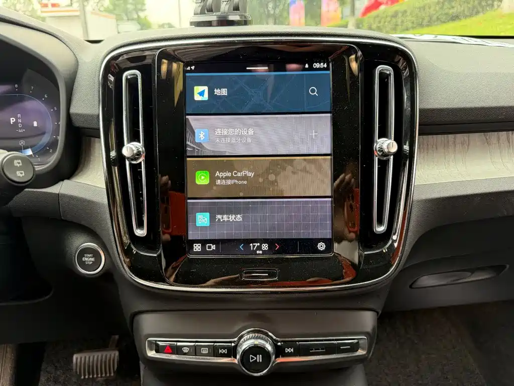 Volvo XC40 — миниатюра 10