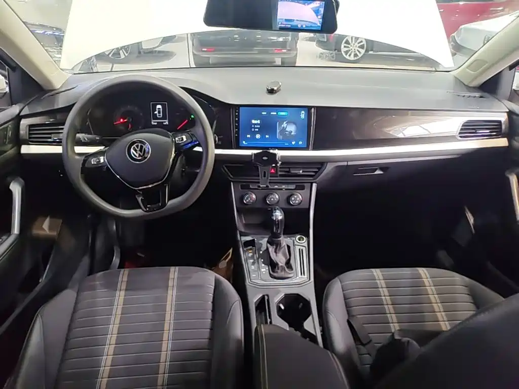 Volkswagen Lavida — миниатюра 10