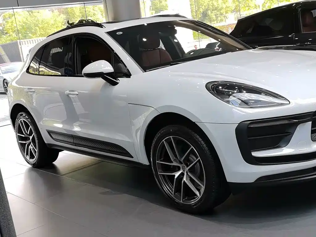 Porsche Macan — миниатюра 3