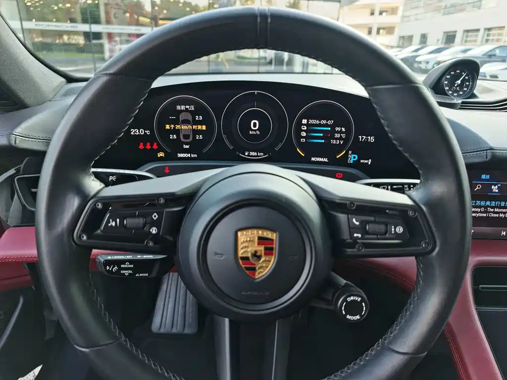 Porsche Taycan — миниатюра 12