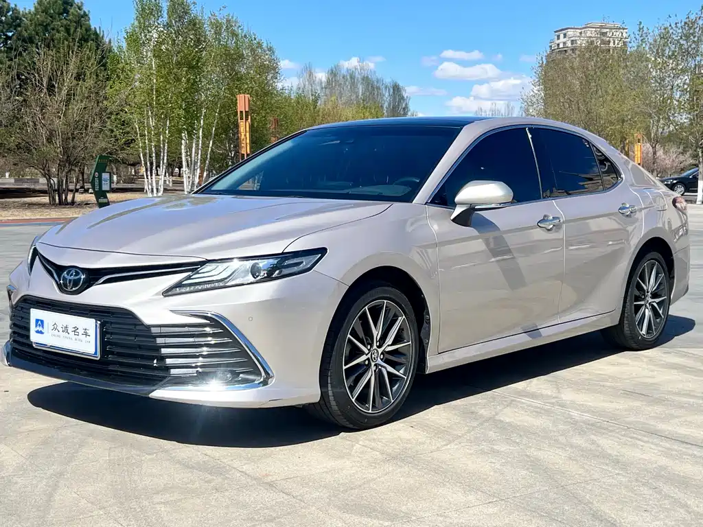 Toyota Camry 2021