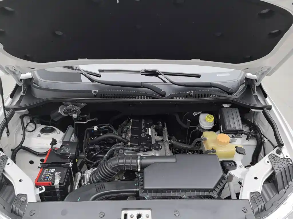 Wuling Hongguang — миниатюра 6