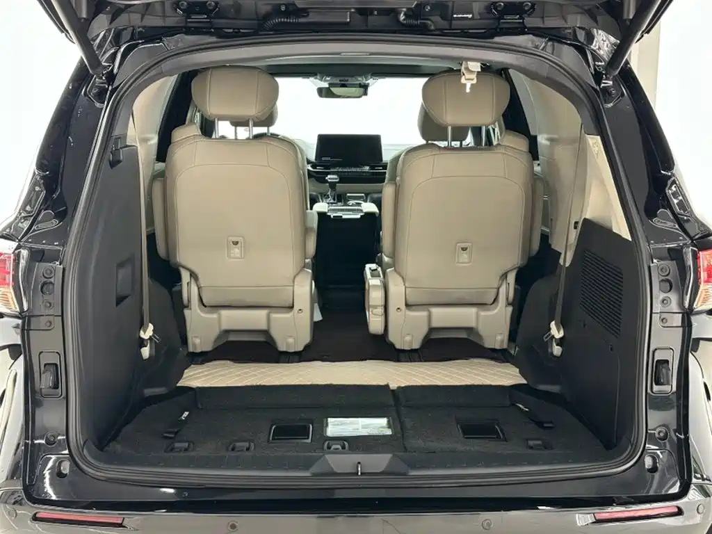 Toyota Sienna — миниатюра 20