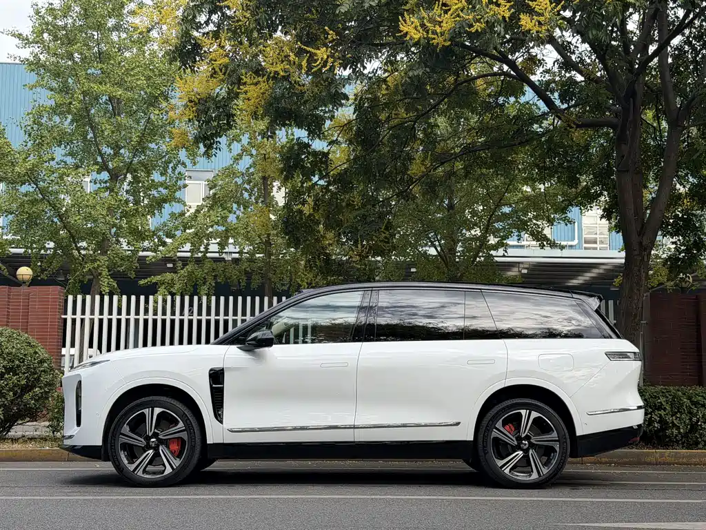 NIO ES8 — миниатюра 10