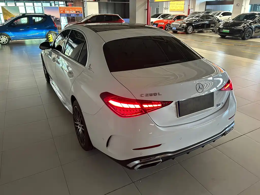 Mercedes-Benz C-Class — миниатюра 4