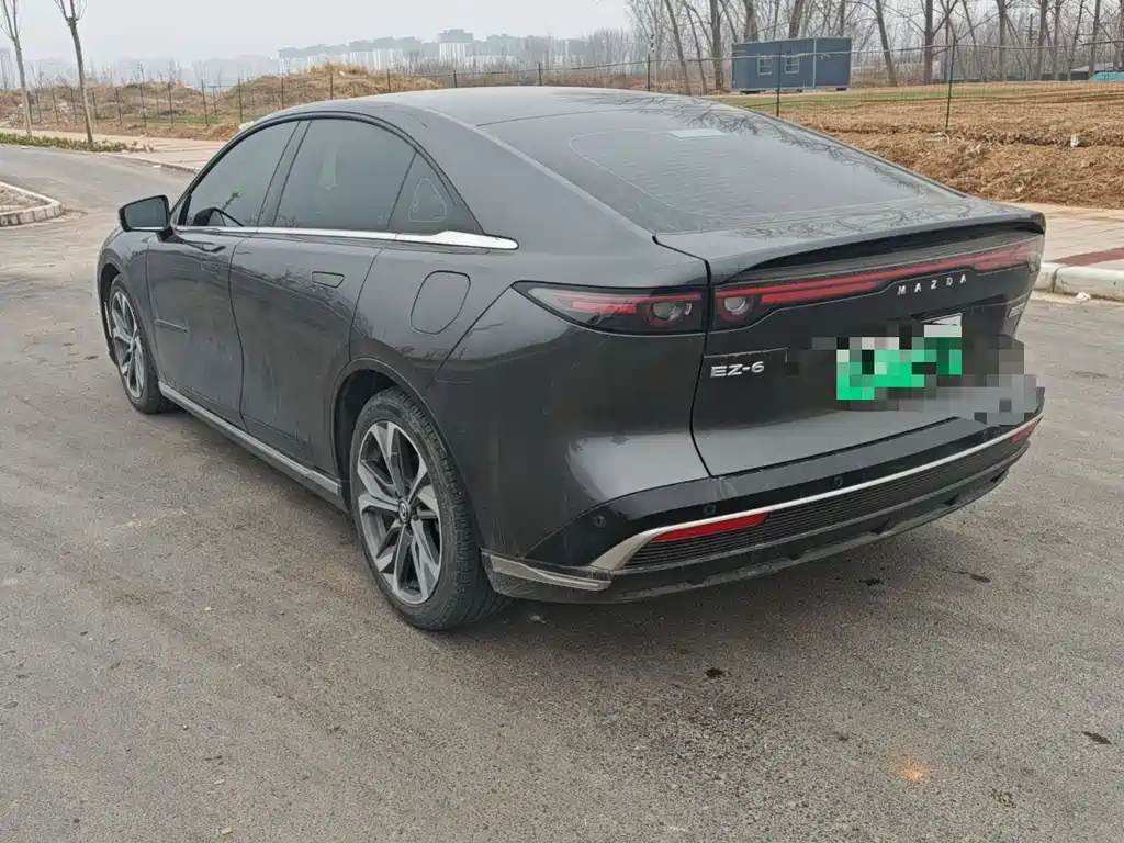 MAZDA EZ 6