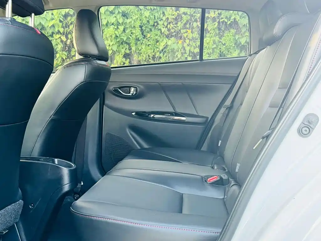 Toyota Yaris L — миниатюра 15
