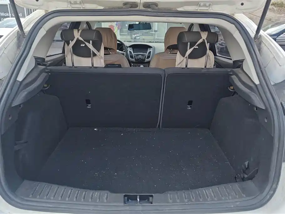 Ford Focus 2012 1.6L AT Comfort