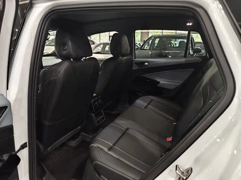 Volkswagen ID.4 X — миниатюра 7