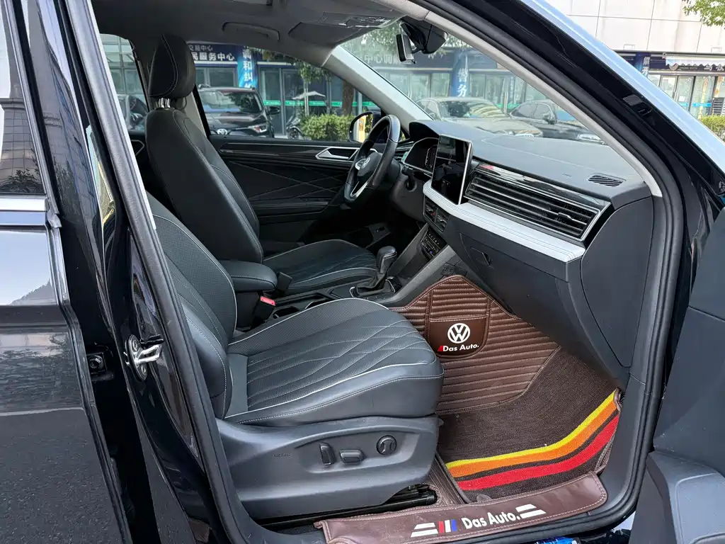 Volkswagen Tiguan L — миниатюра 8