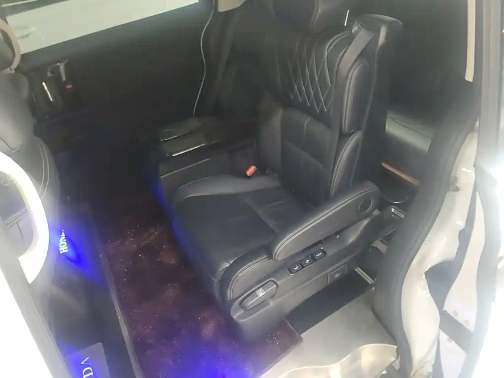 Honda Elysion — миниатюра 17