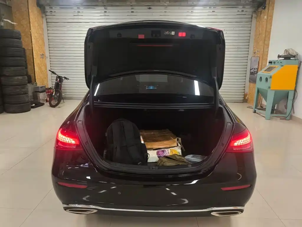 Mercedes-Benz E-Class — миниатюра 19