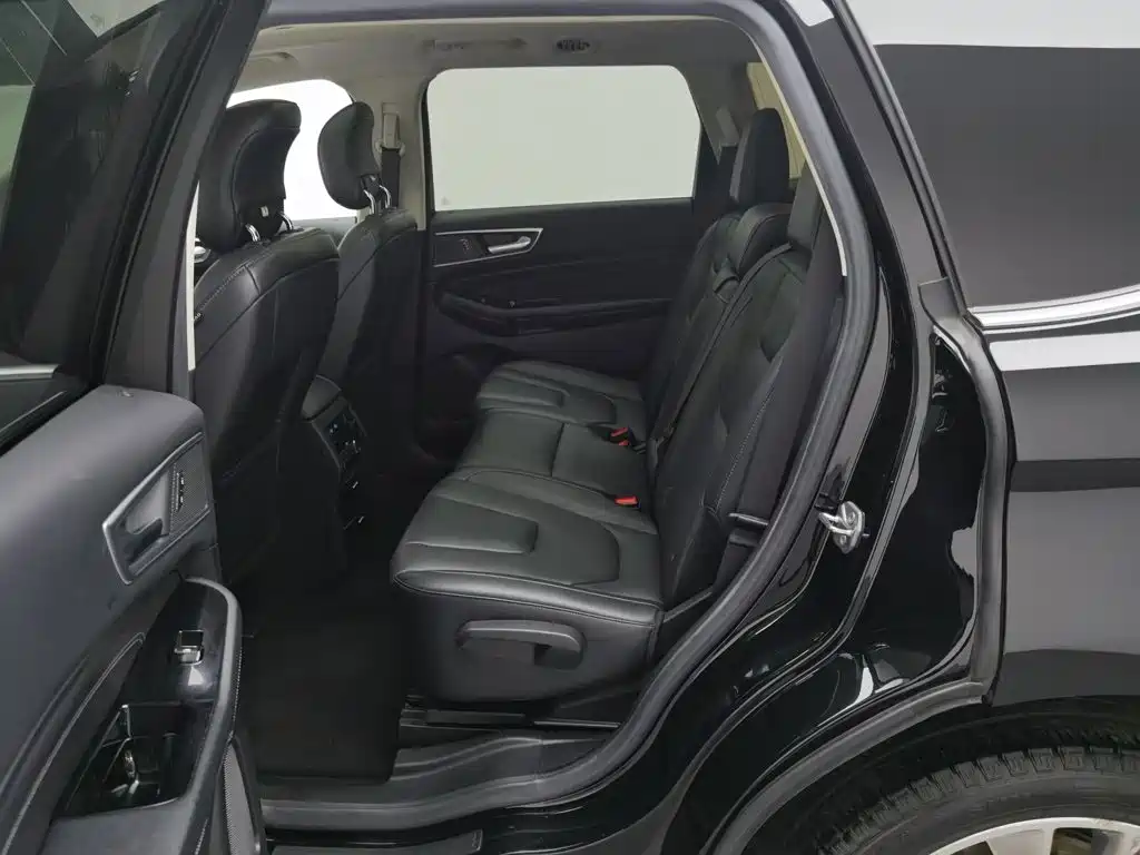 Ford Edge — миниатюра 15