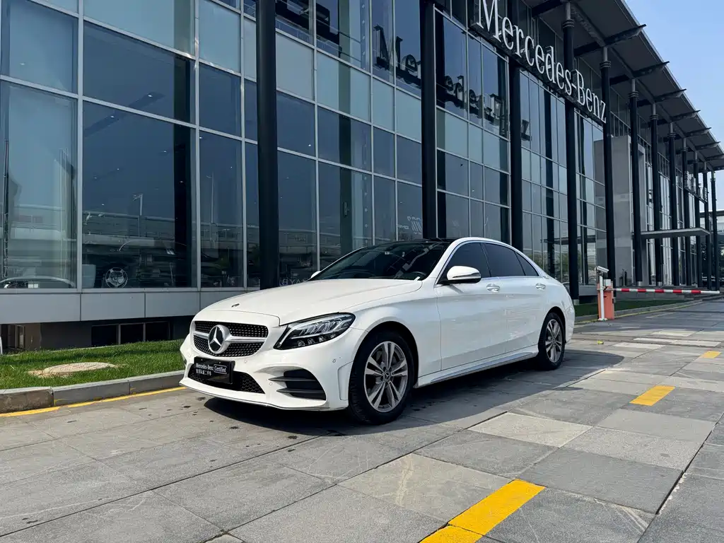 Mercedes-Benz C-Class 2021