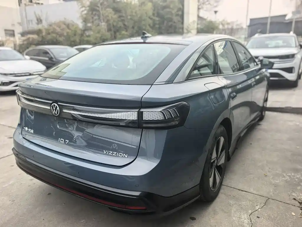 VOLKSWAGEN ID.7 VIZZION