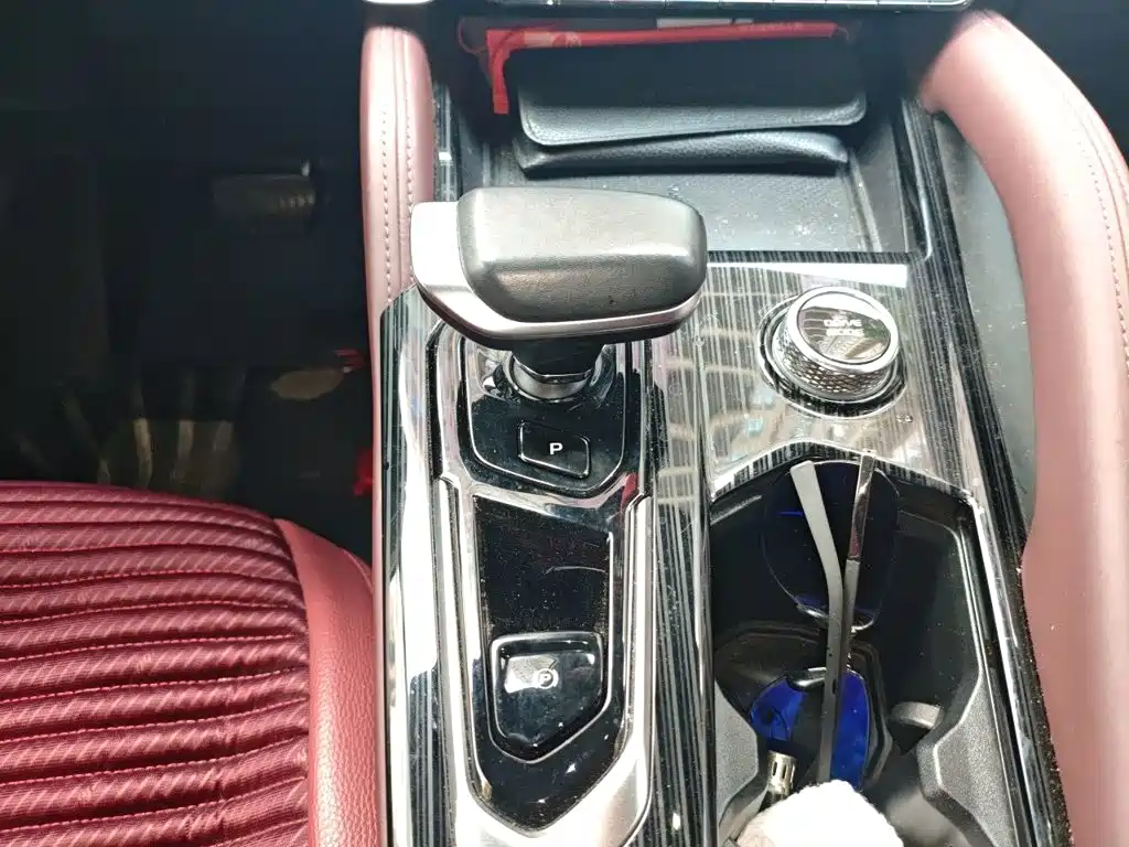 Geely Xingyue L — миниатюра 10
