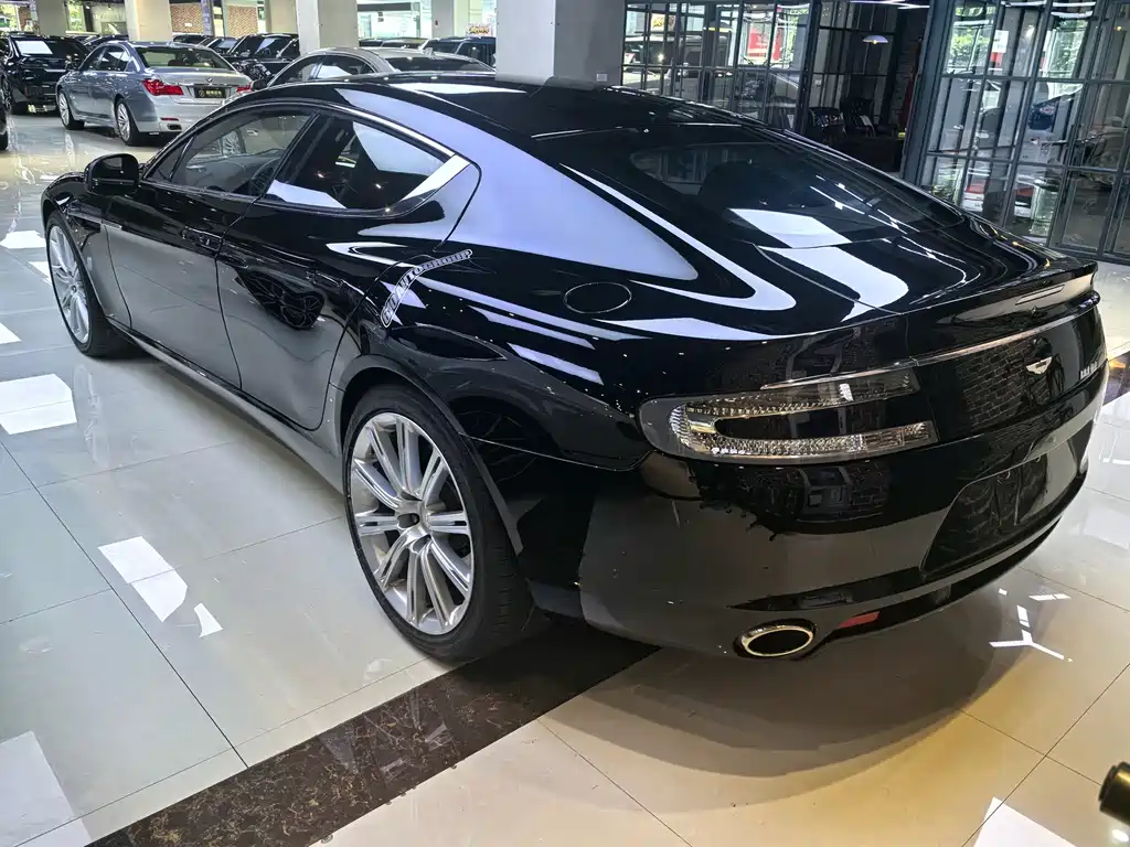 Aston Martin Rapide — миниатюра 4