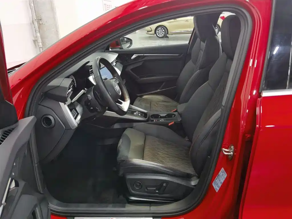 Audi A3 2023 Sportback 35 TFSI Luxury Sport