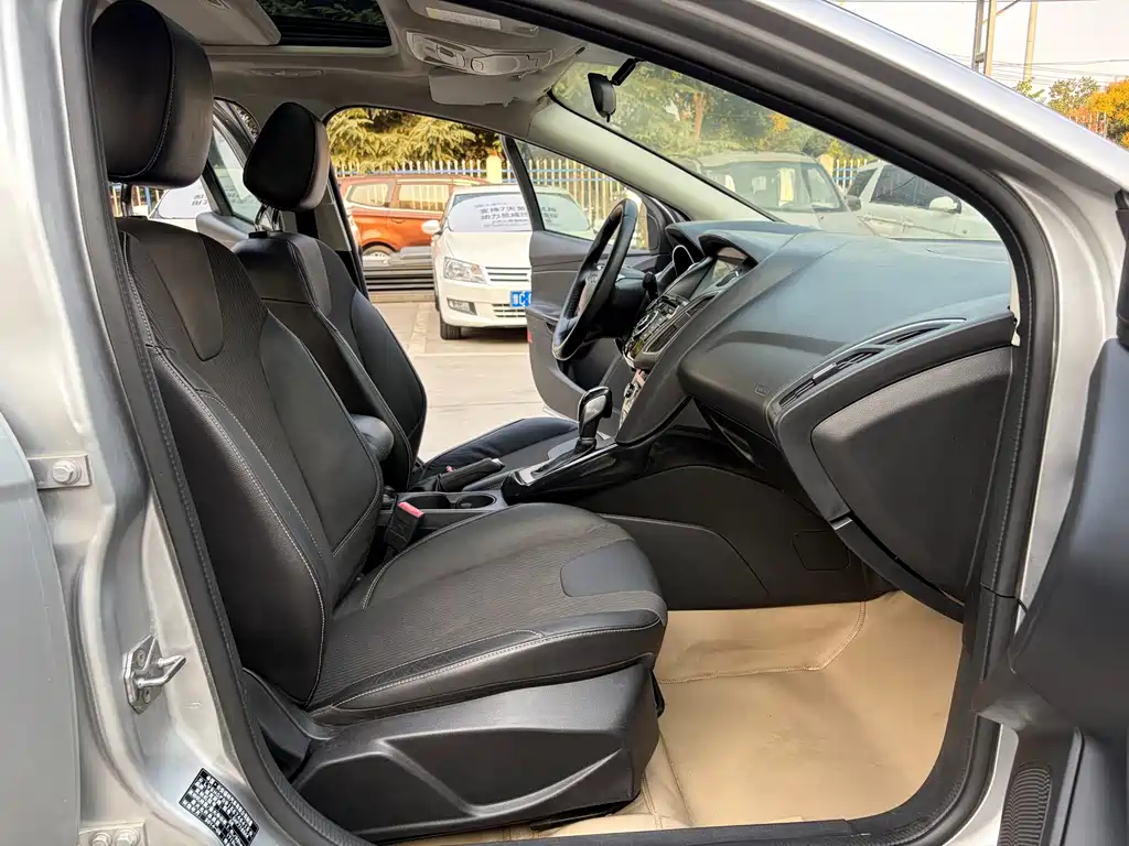 Ford Focus — миниатюра 6
