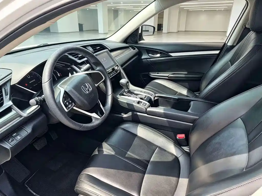 Honda Civic — миниатюра 5